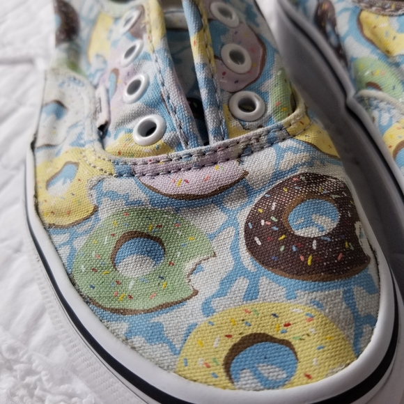 Vans Doughnuts Sneakers Size 7 EUC! - Picture 15 of 16